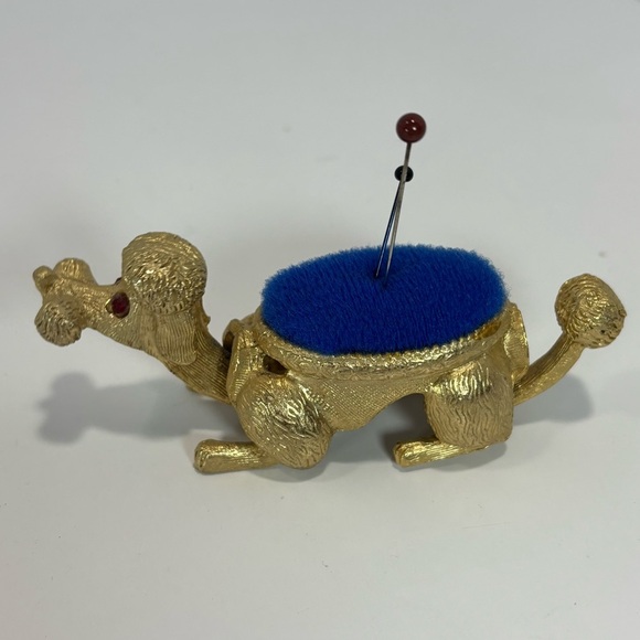 Vintage Florenza Pin Cushion Poodle Dog Sewing Bobblehead Nodder- Gold And Blue - Picture 2 of 6
